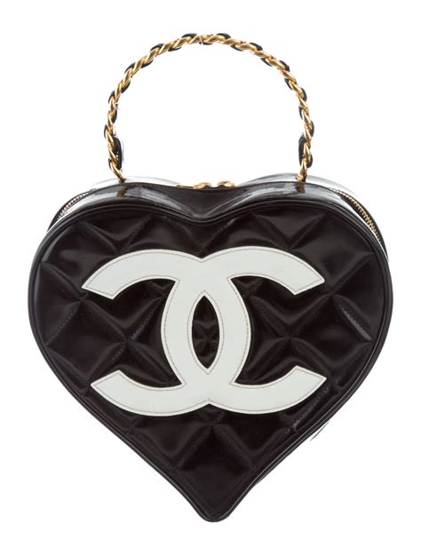 chanel vintage heart